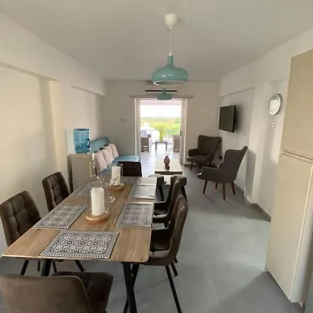 Casa Azzuro - Luxurious Modern Kapparis Paralimni