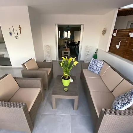 Casa Azzuro - Luxurious Modern Kapparis *
