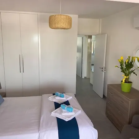 Casa Azzuro - Luxurious Modern Kapparis *
